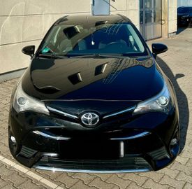 Toyota Avensis - 1