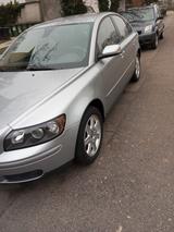 Volvo S40 2.0D mit Diesel-Rußpartikelfilter - - Volvo S40: 2.4