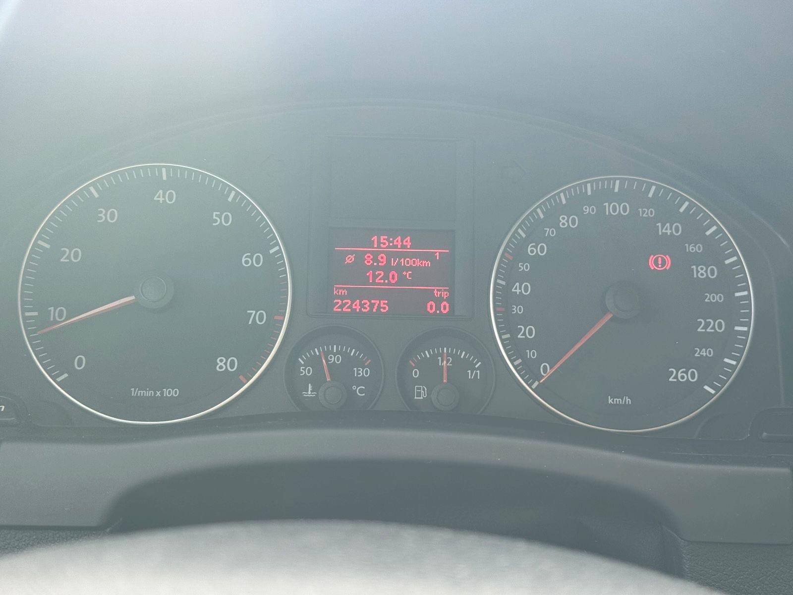 Volkswagen Golf Plus 2006 — engine 102 HP (75kW)