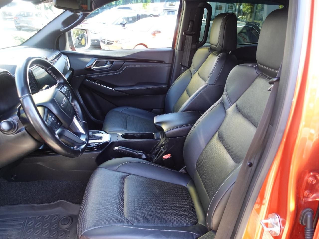 Fahrzeugabbildung Isuzu D-Max Double Cab V-CROSS