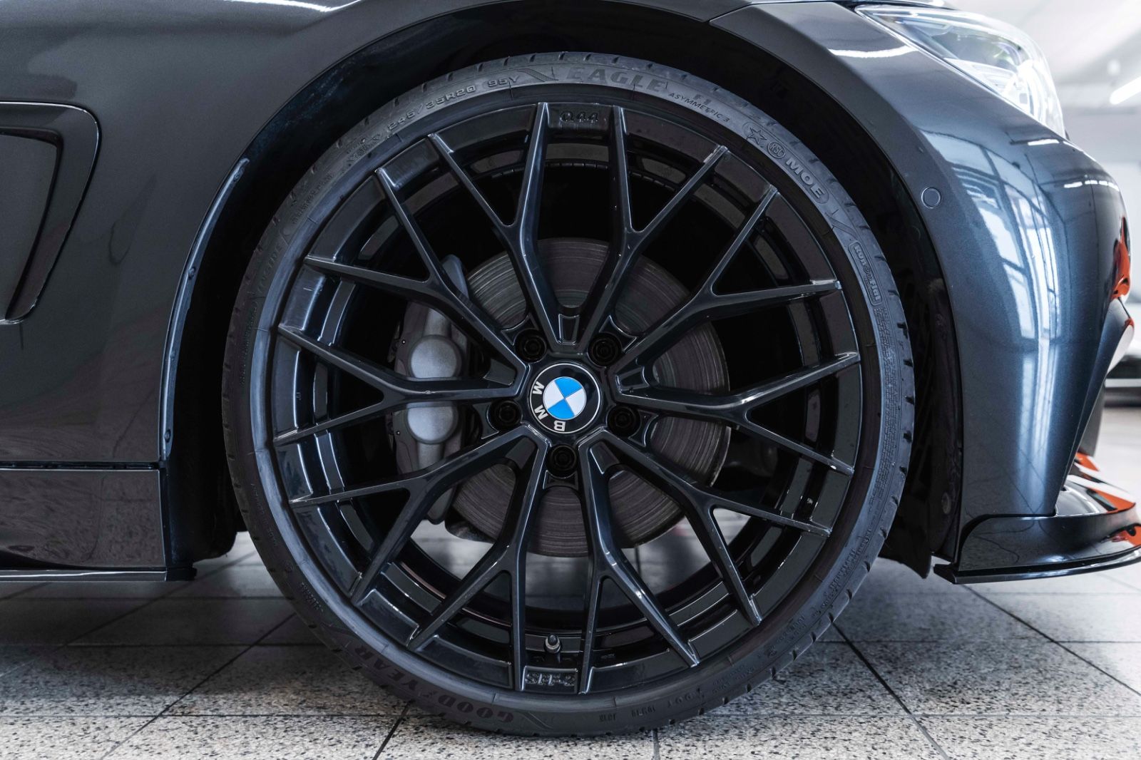 Fahrzeugabbildung BMW 440i GC M-Performance H&K LED CARPLAY KAM SHZ