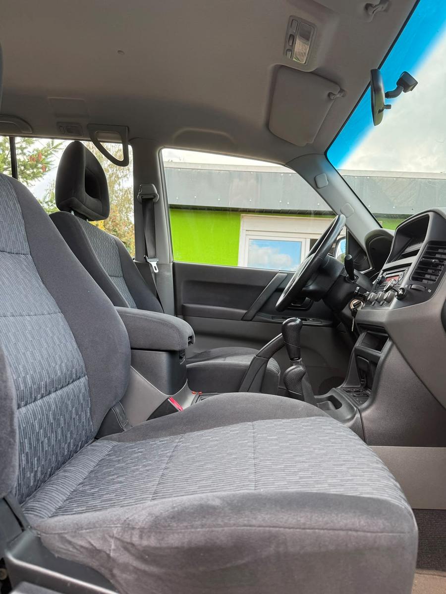 MITSUBISHI PAJERO 3.2 DI- CLASSIC 160CH 4X4