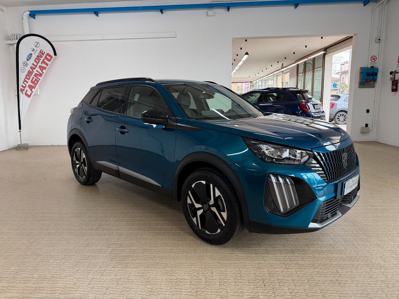 Peugeot 2008 100cv Allure 2025 Blu Obsession imagem 2
