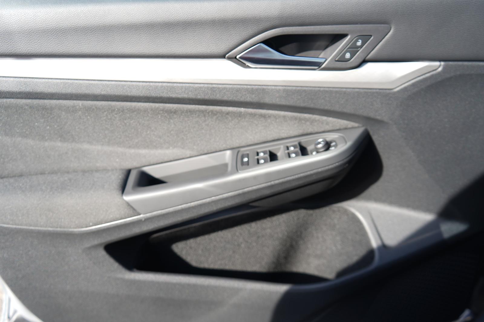Volkswagen Golf VIII 1.5 16V TSI Life LED App-Connect ACC, миниатюра 27