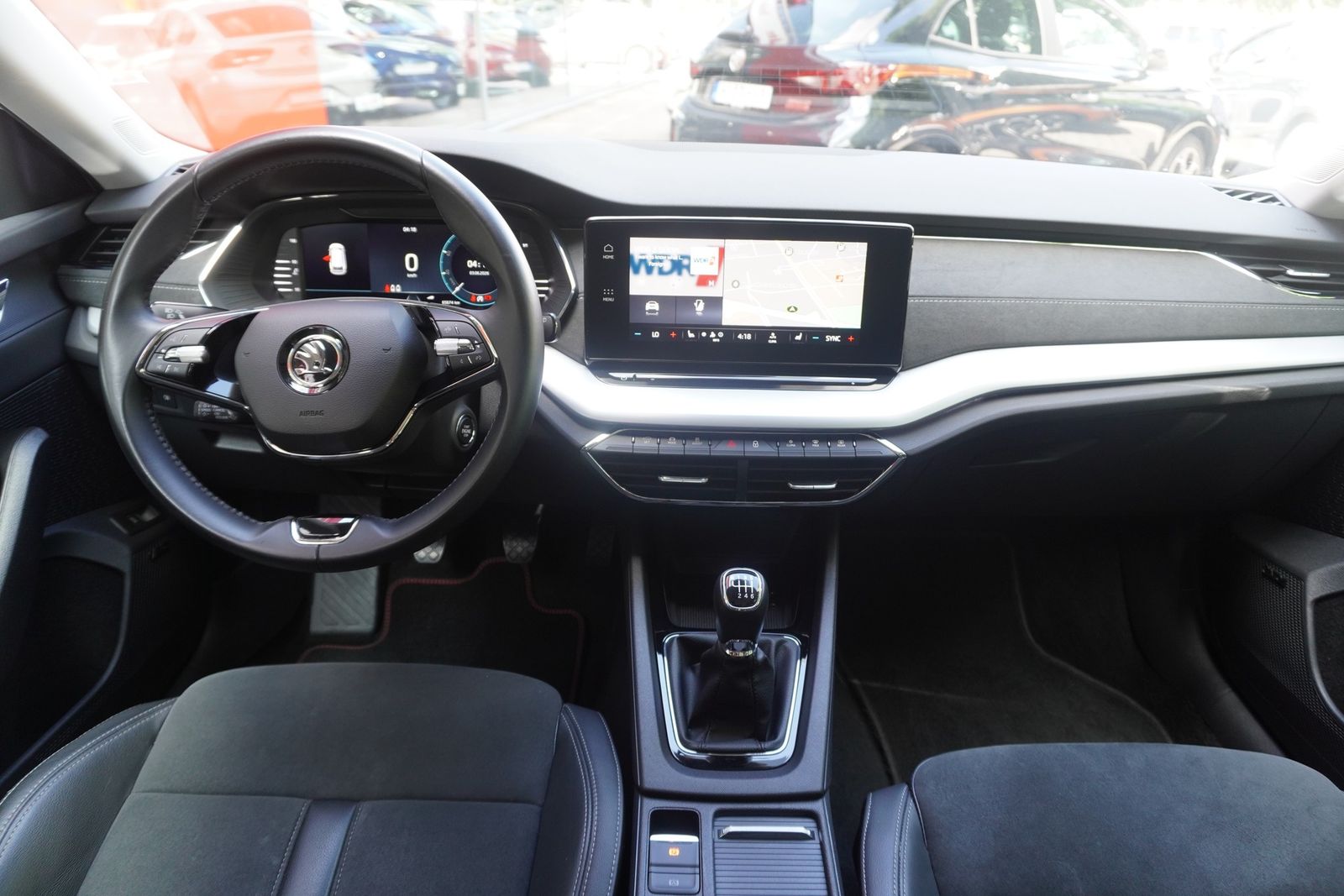 Skoda Octavia Combi 1.5 TSI First Edition ACC Kamera foto 15