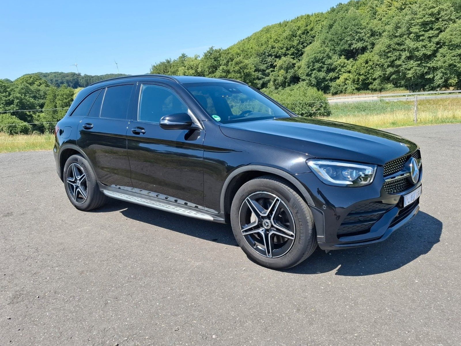 MERCEDES-BENZ GLC 300 d 4MATIC AMG Paket
