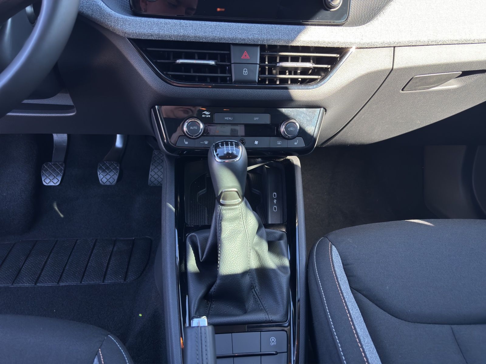 Fahrzeugabbildung SKODA Scala Selection 1.0 TSI Matrix LED AHZ Climatron