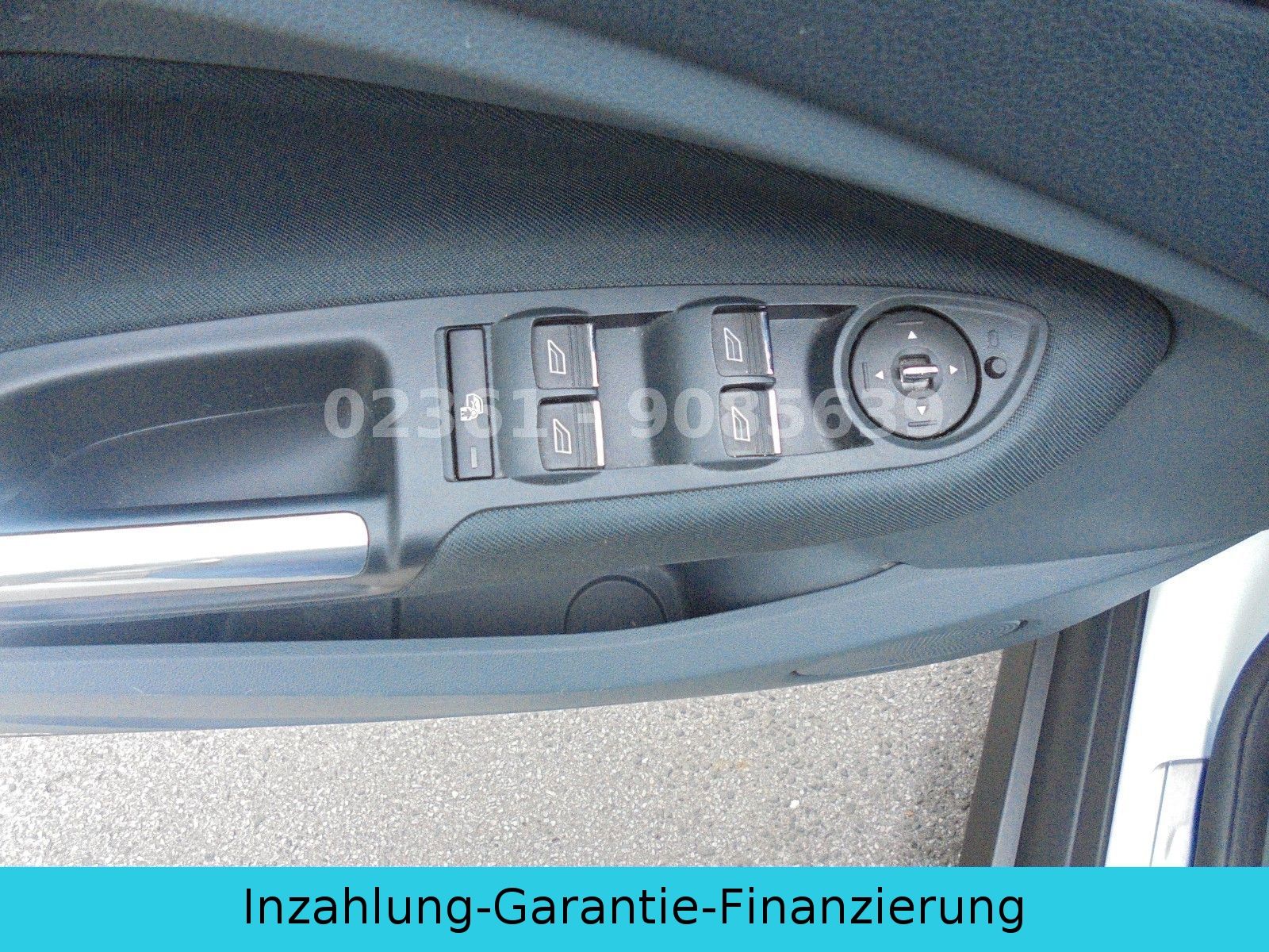 Fahrzeugabbildung Ford C-MAX Titanium/Klima/Navi/Pdc+Kamera/Steuerkette