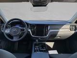 Volvo V60 T6 Ultra AWD Plug-in Hybrid+360 Grad Kamera - Volvo V60 Gebrauchtwagen in Mülheim (Ruhr)