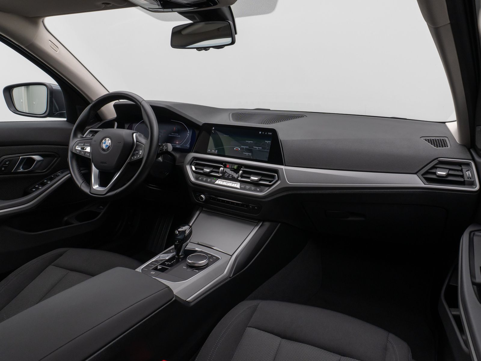 Fahrzeugabbildung BMW 320d DAB HiFi PDC Fernlichtassist Komfort Alarm