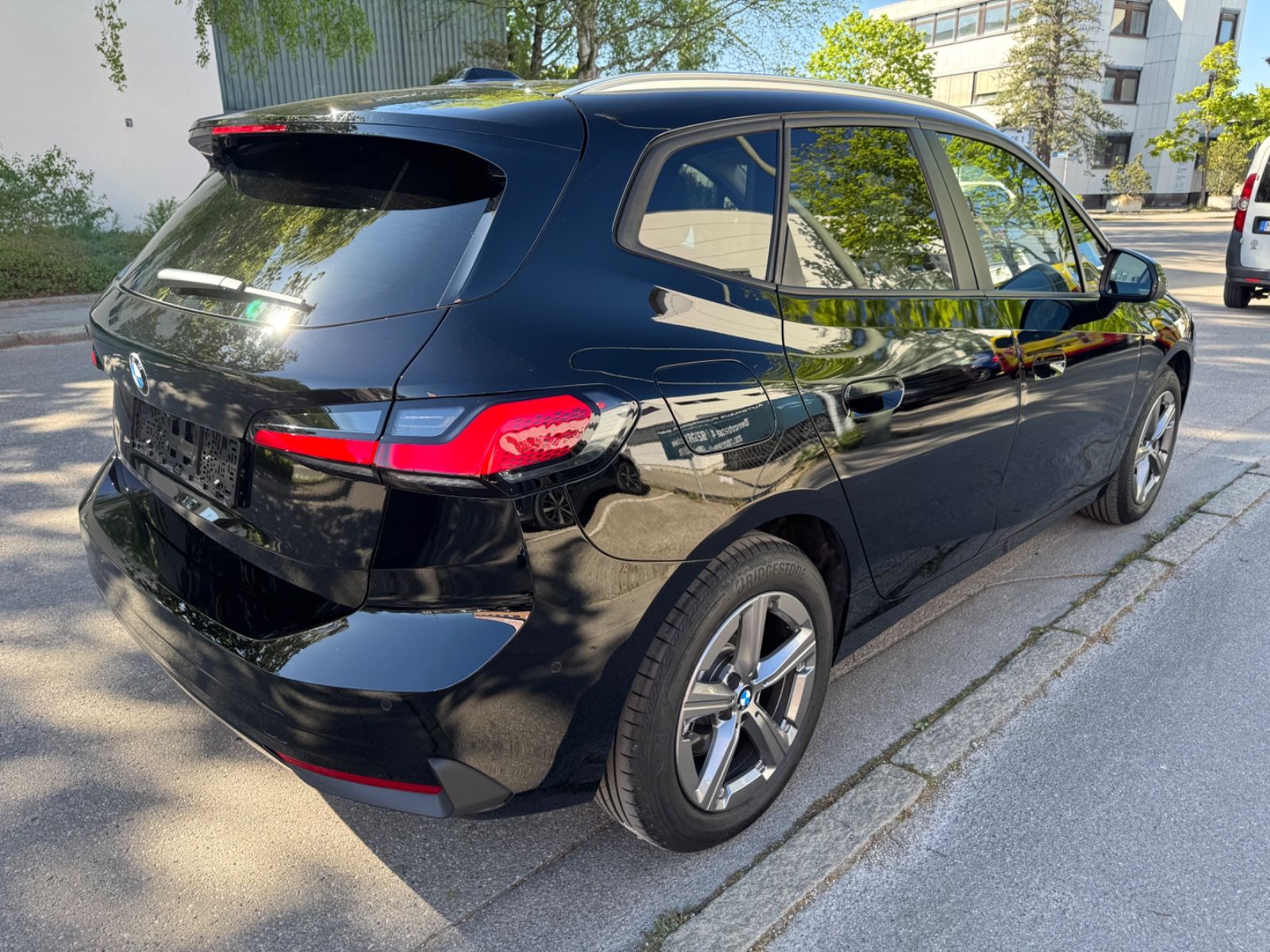 BMW 218d AT Con.Prof. LEDER Driv-Ass LED Key Kam H&K foto 8