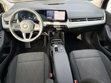 BMW 220i Active Tourer DAB LED Komfortzg. Shz