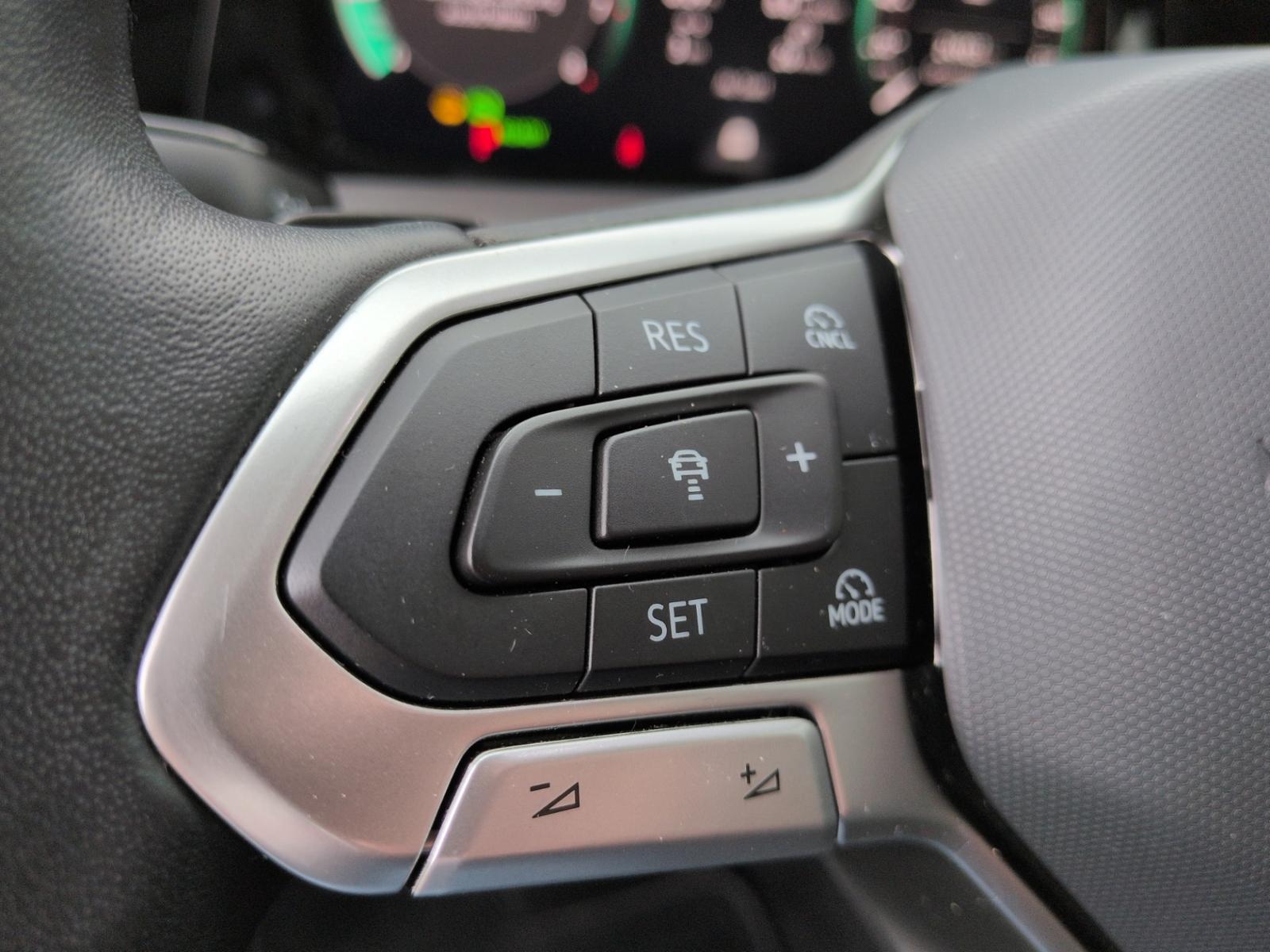 Volkswagen Golf VIII Variant 1.5TSI DSG LED+SHZ+LENKRADHZG, миниатюра 10