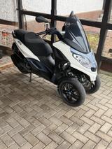 Piaggio MP3 300 HPE - PIAGGIO MP3