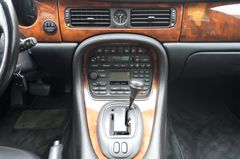 Fahrzeugabbildung Jaguar XJ Executive 3.2 V8 Automatik Leder LM PDC