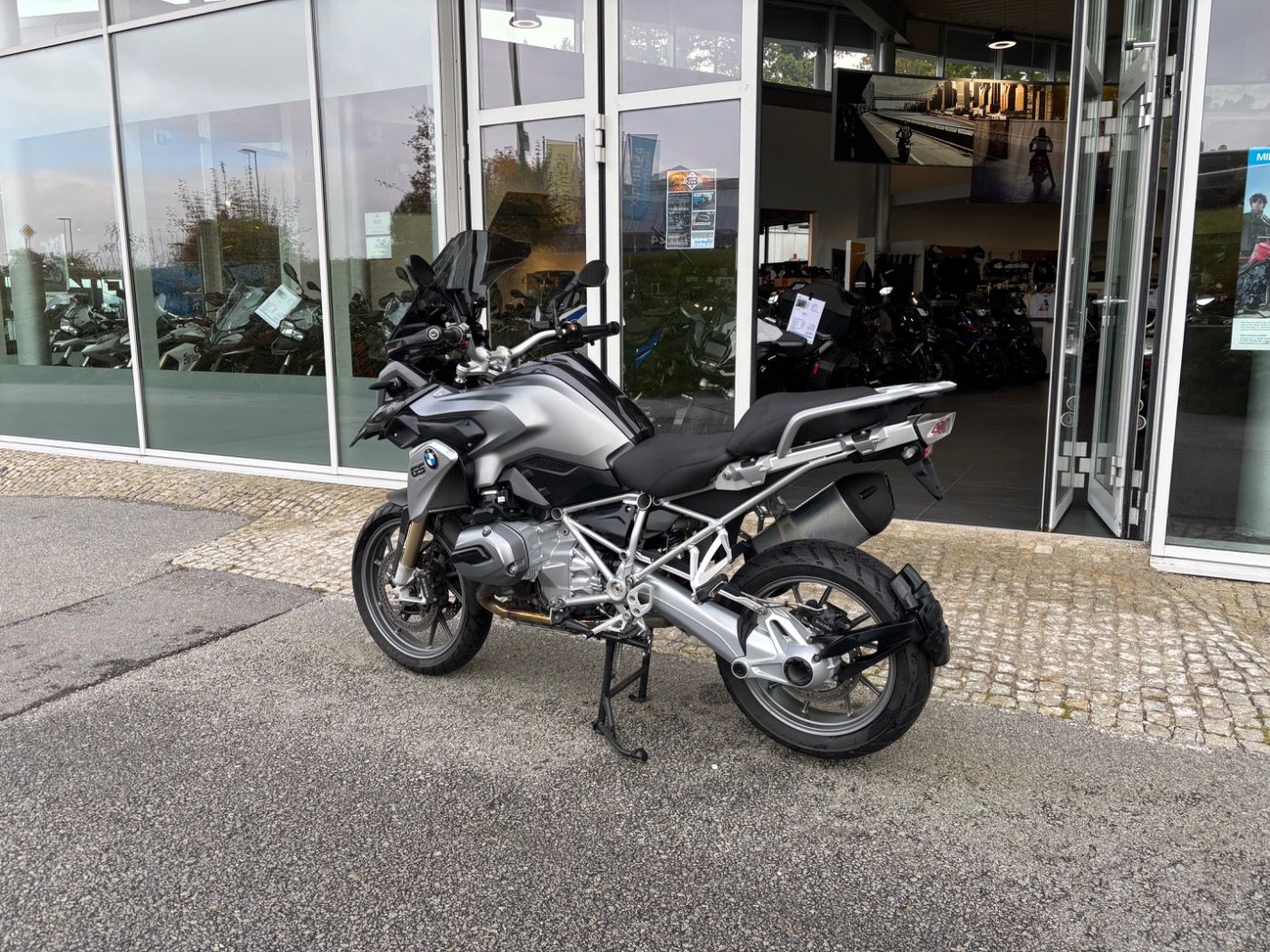 Fahrzeugabbildung BMW R 1200 GS LC aus 1. Hand Komfort- und Dynamik-Pa
