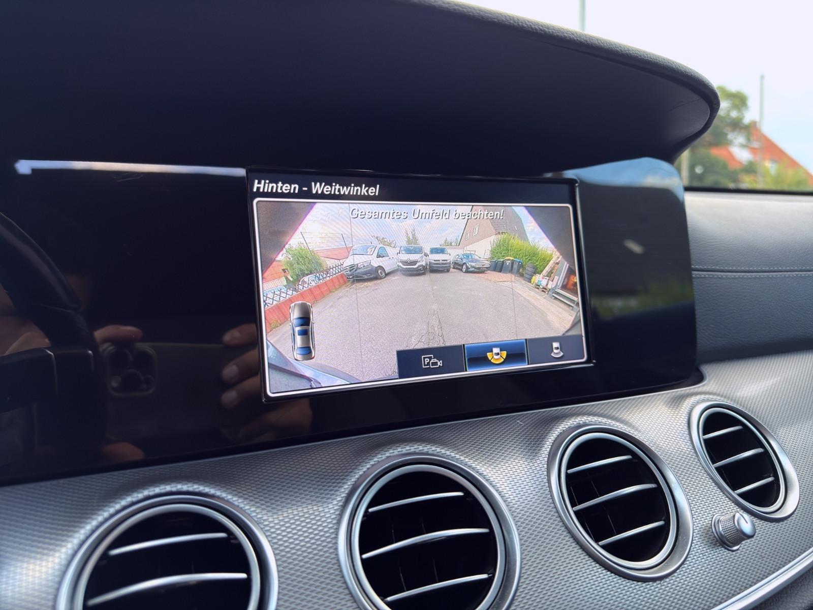 Mercedes-Benz E 220d AMG 9G SHD MULTIB NAVI TOTW CAM TEMP
