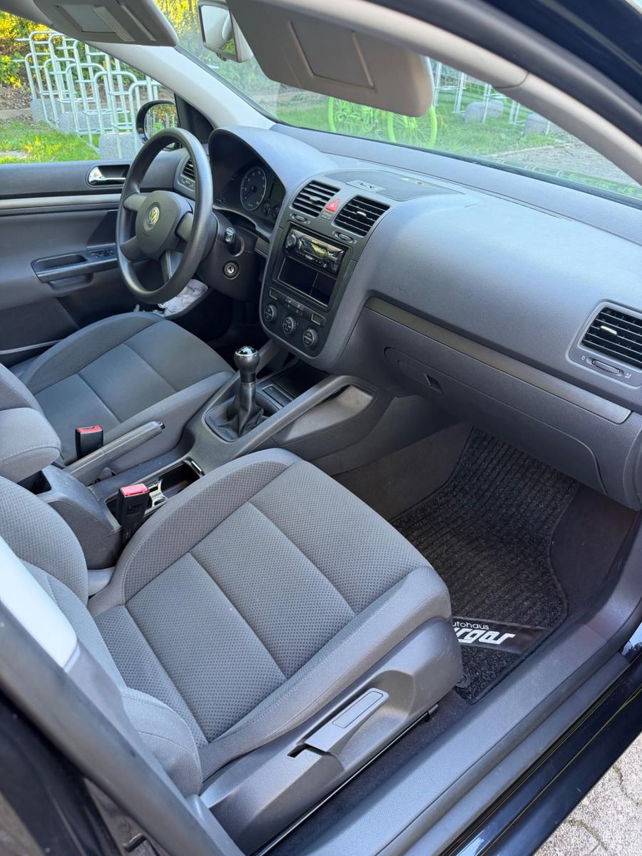 Volkswagen Golf 2004 — photo 8