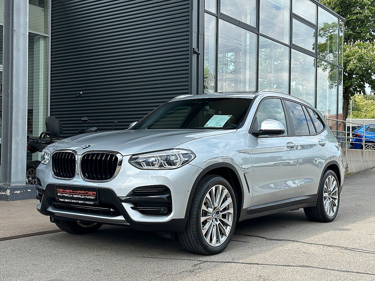 BMW X3 xDrive30e PHEV Aut. / AHK / Pano / Head Up... imagem 2