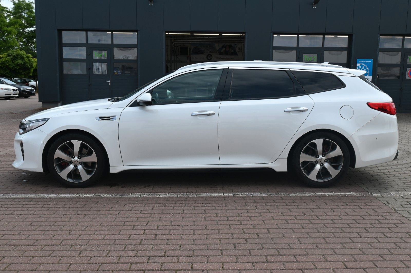 Fahrzeugabbildung Kia Optima Sportswagon GT *360°*ACC*NAV*PANO*STDHZG*