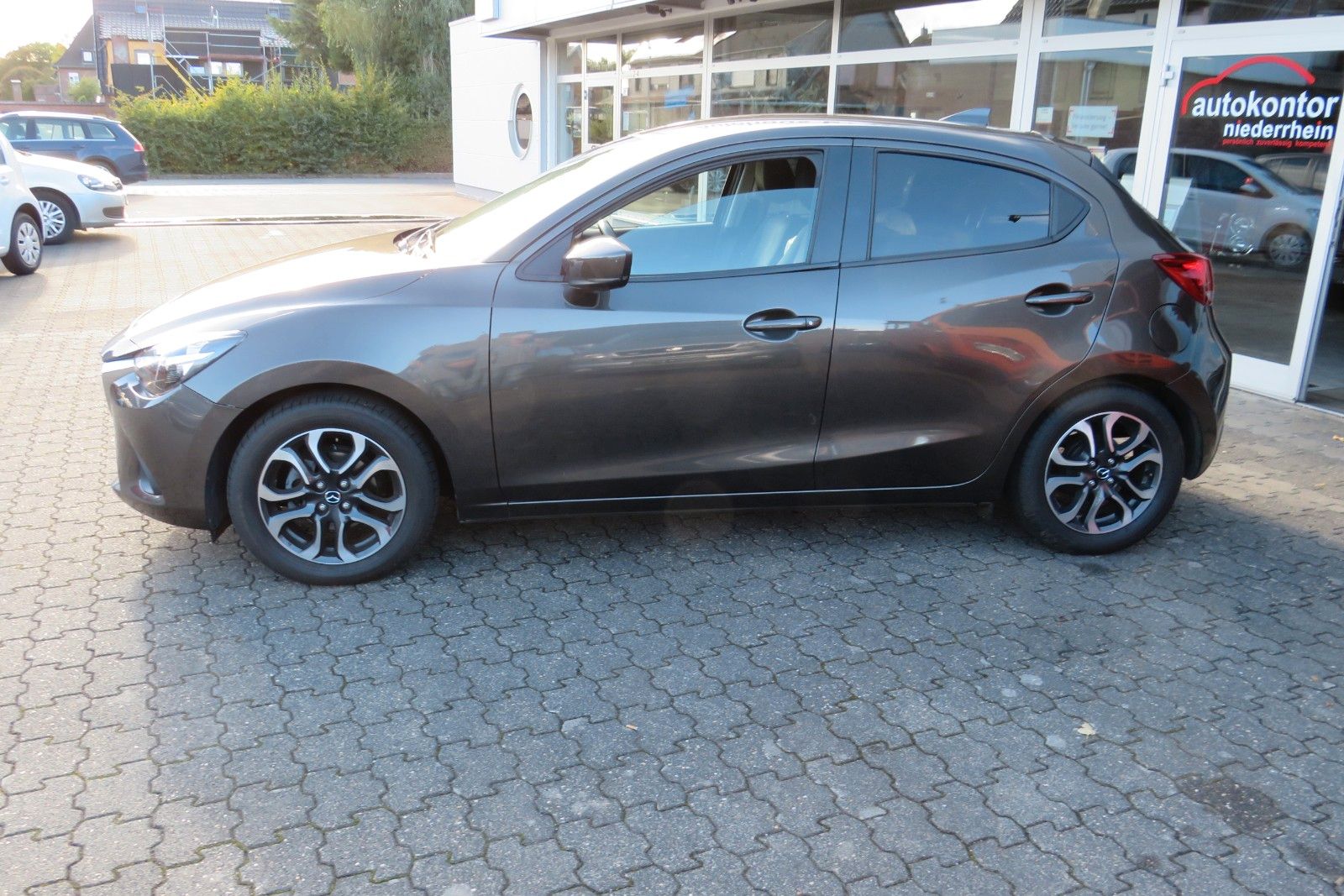 Fahrzeugabbildung Mazda KIZOKU KLIMA TELVOR PDC ALU SITZHEIZUNG u.v.m.