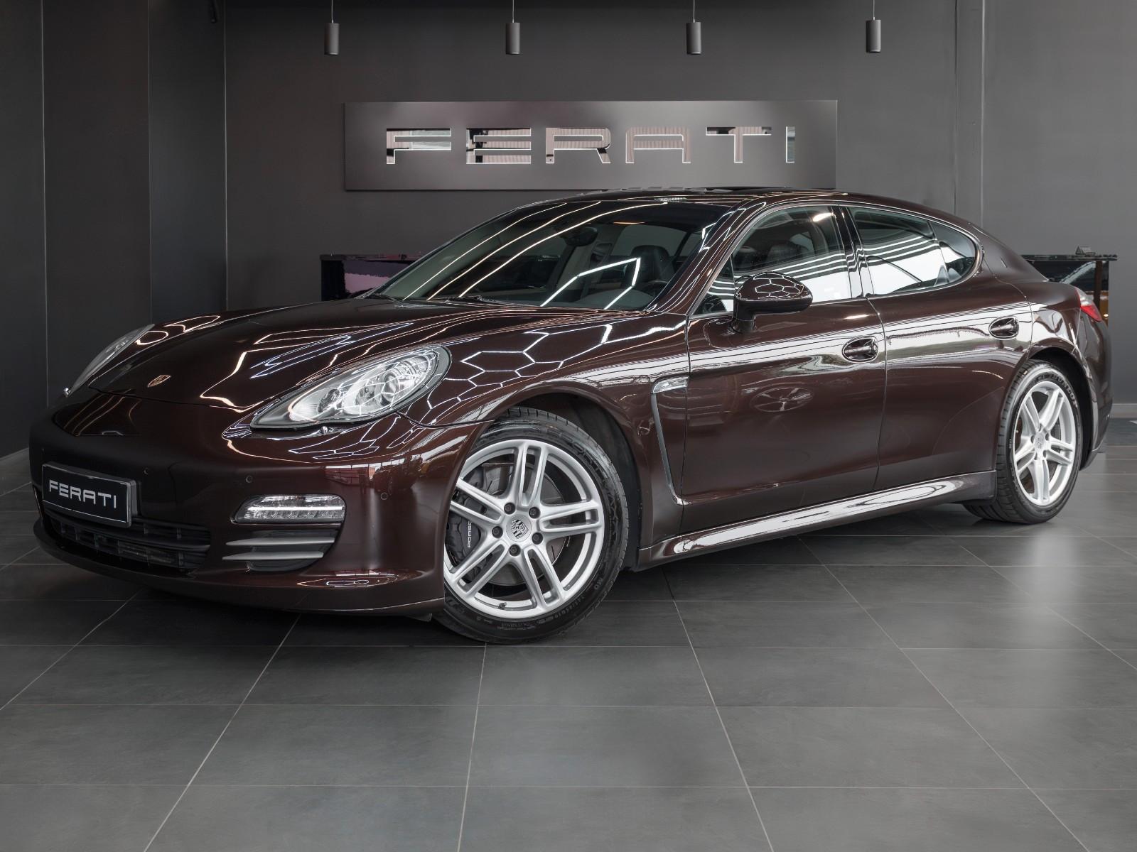 Porsche Panamera 4 1.HAND