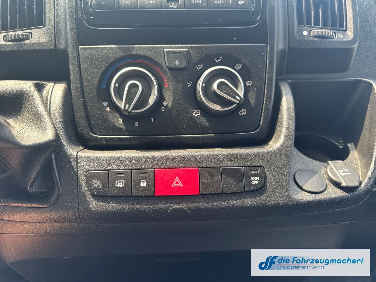 Fahrzeugabbildung Citroën Jumper DoKa Pritsche 35 L4H2 Control Heavy HDi 1