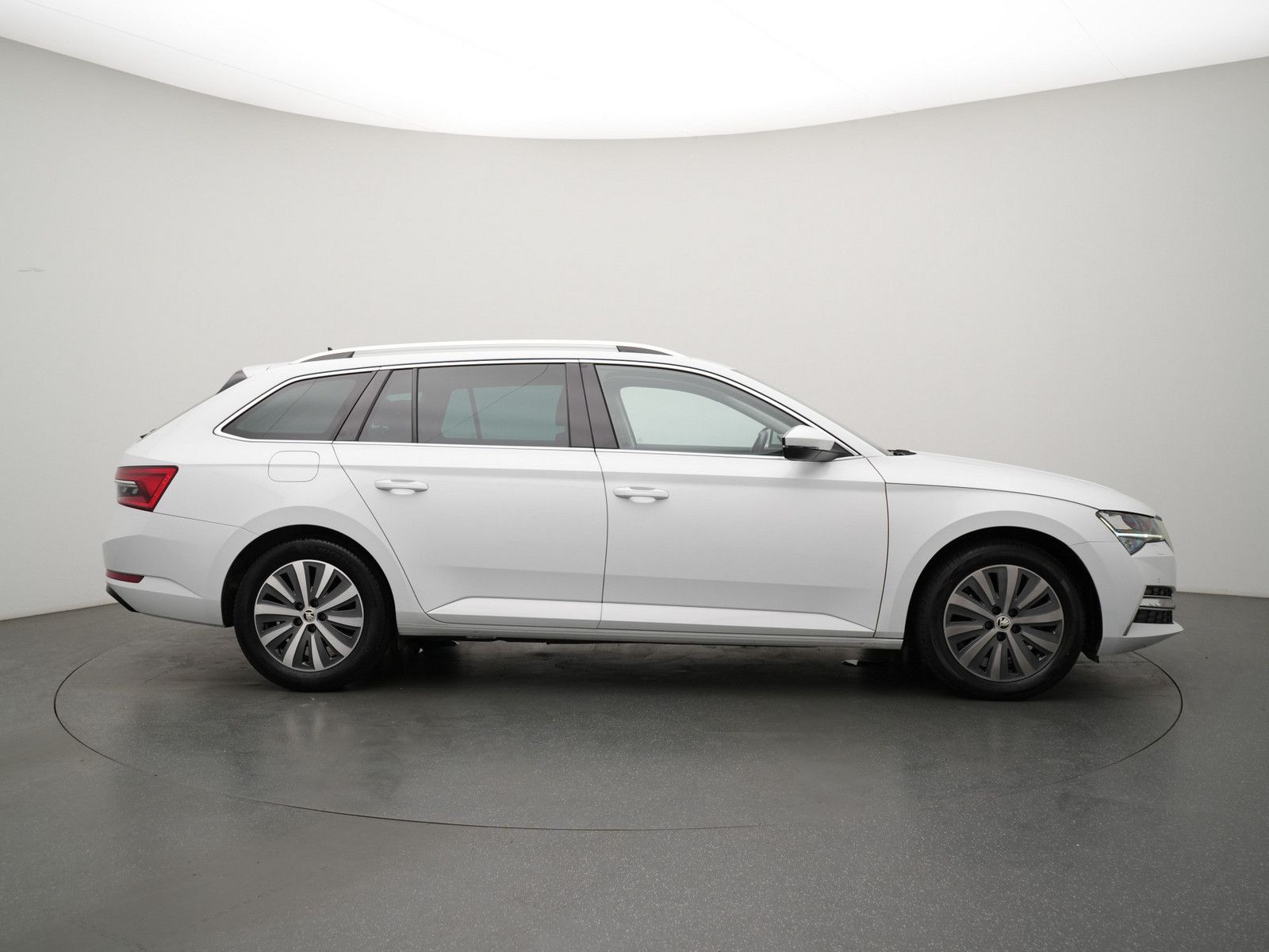 Skoda Superb - Bild 3