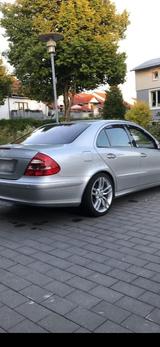Mercedes-Benz Mercedes E500 W211 - gebrauchte Mercedes-Benz E 500 aus dem Jahr 2002