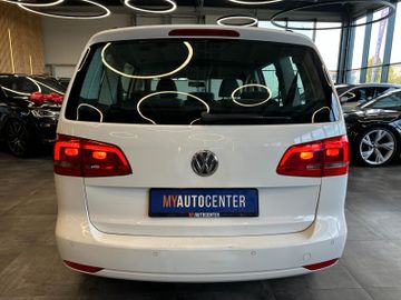 MYAUTOCENTER – Gebraucht- und Jahreswagen mit Werkstattservice in Pfaffenhofen Volkswagen Touran *7-SITZER*TÜV 827*2-ZONEN*PDC*DACHRELING