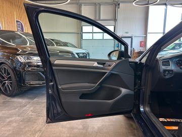Volkswagen Golf VII Lim. *SitzHZ*PDC(VH)*2-Zonen*