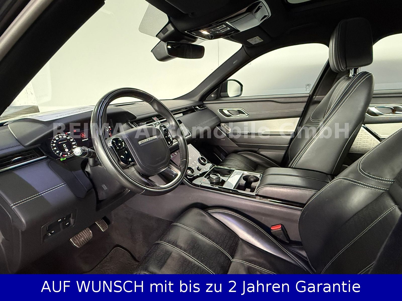 Fahrzeugabbildung Land Rover Range Rover Velar  2,0T  R-Dynamic SE, Pano, LED