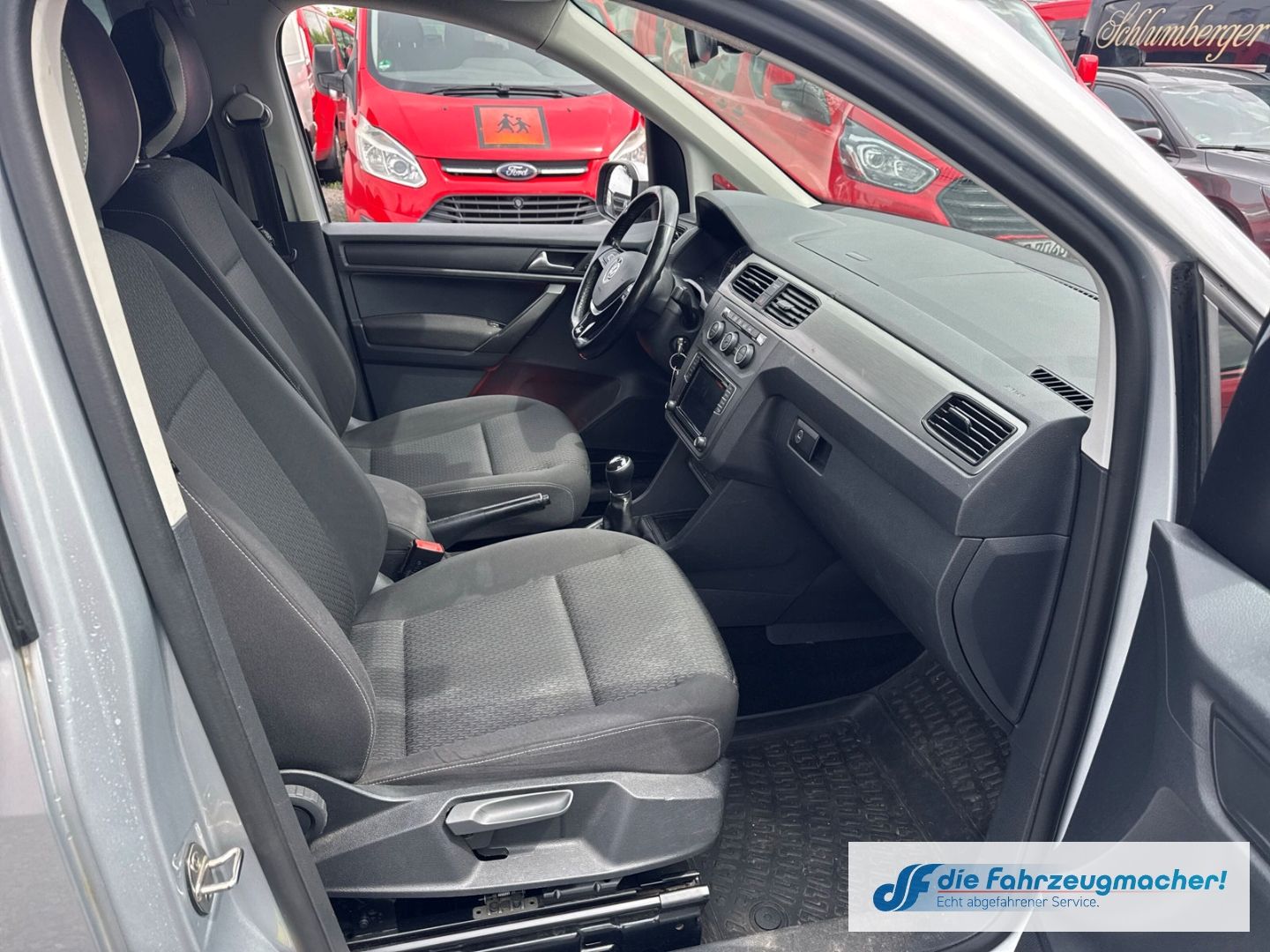 Fahrzeugabbildung Volkswagen Caddy Maxi Trendline BMT Mehrzonenklima *EXPORT