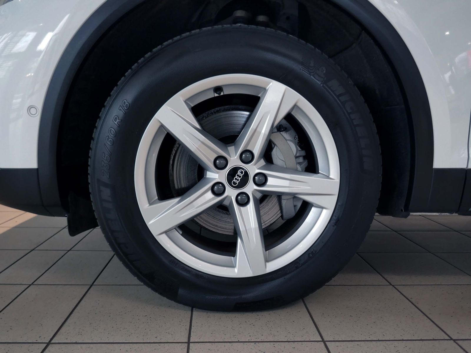 Fahrzeugabbildung Audi Q5 40 quattro 2.0 TDI S-tronic | LED Standhzg.