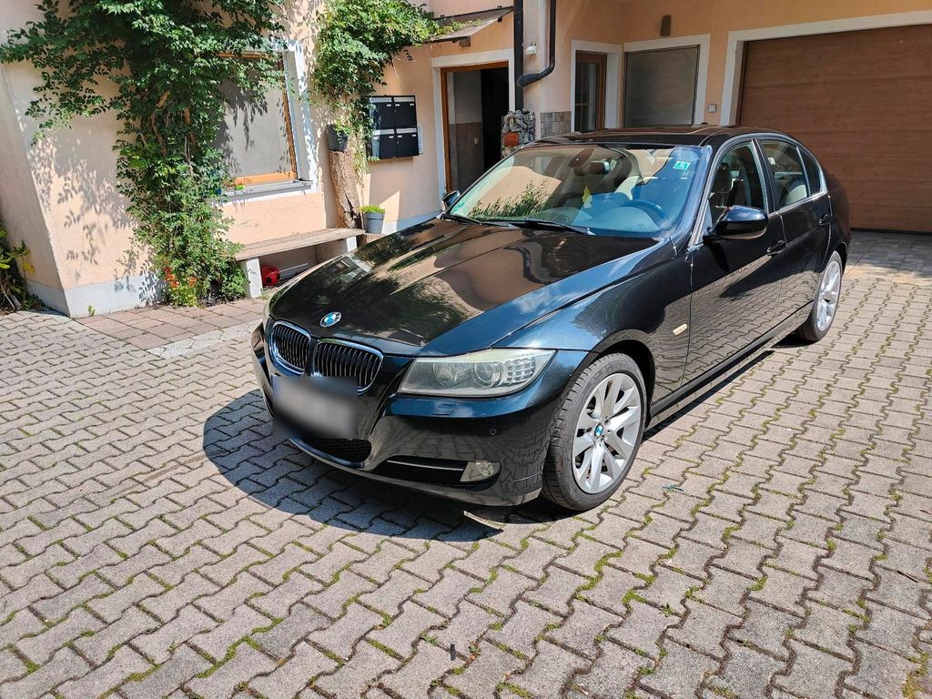 Image of BMW 330