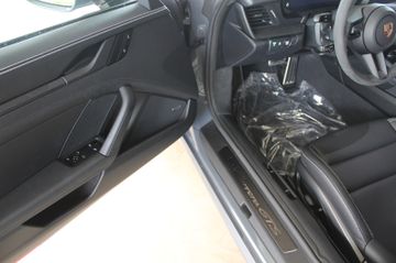 Porsche 992 - 11