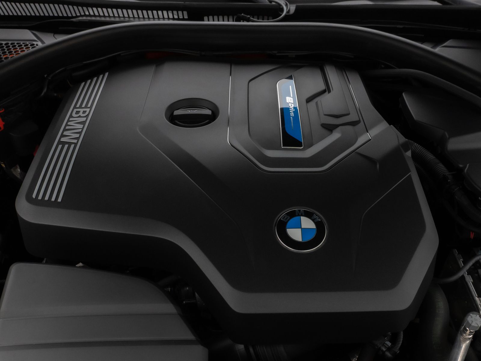 Fahrzeugabbildung BMW 330e Alarm Kamera DAB Stop&Go M Sportleder LED