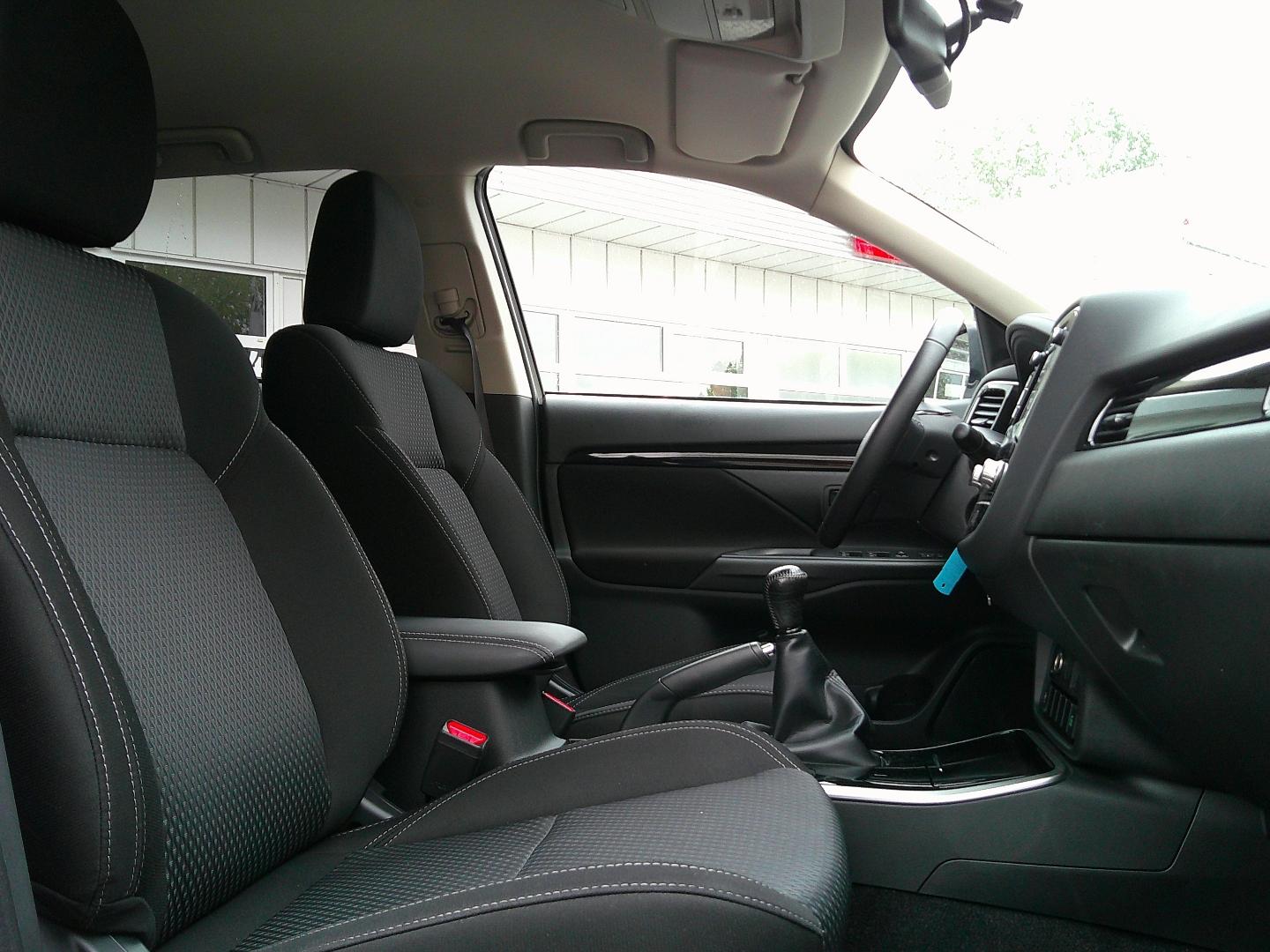 Mitsubishi Outlander Spirit 2.0 RFK/ACC/SHZ/Alu