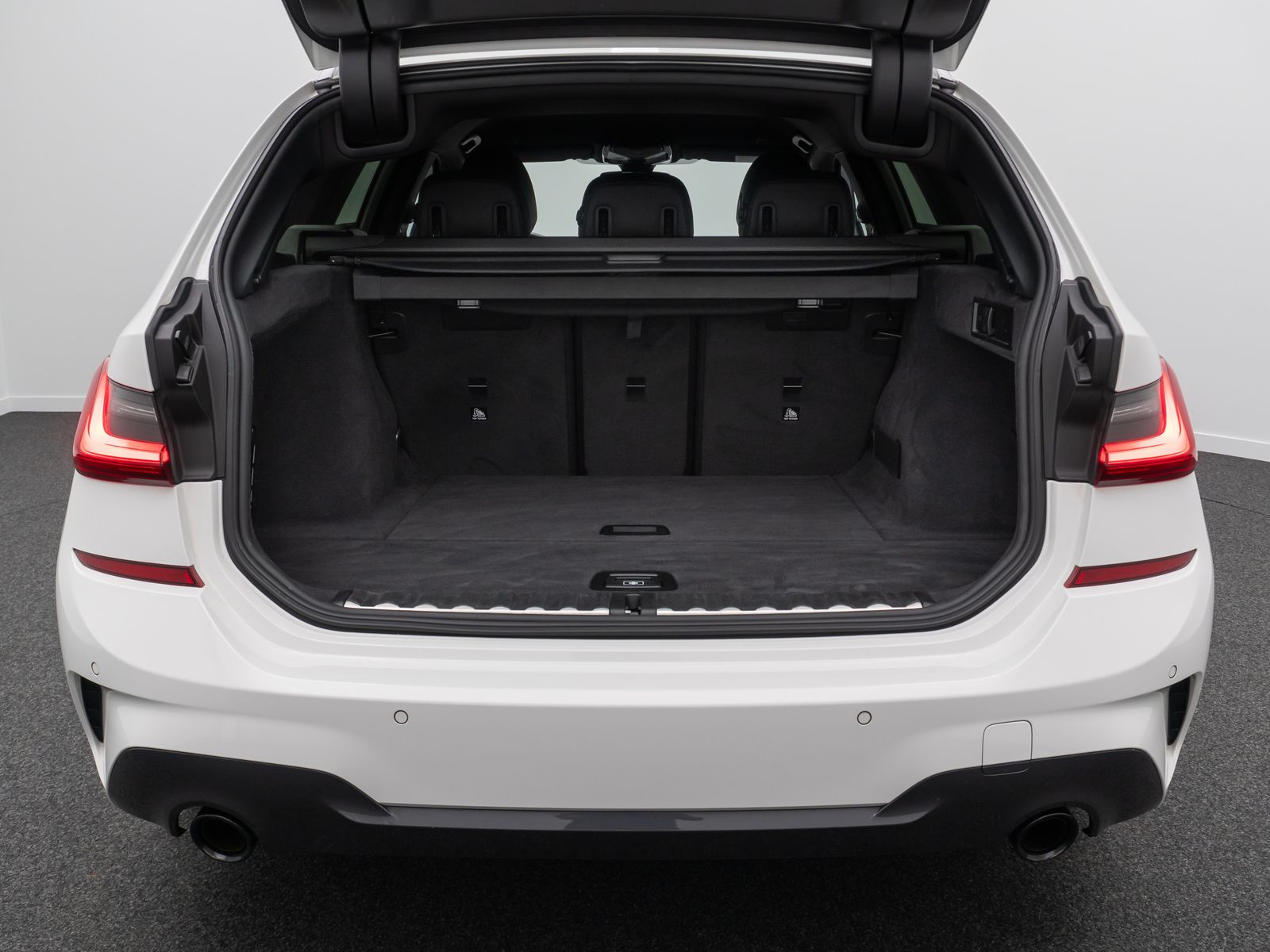 Fahrzeugabbildung BMW 320d M Sport Alarm DAB Kamera Komfort CockpitPro