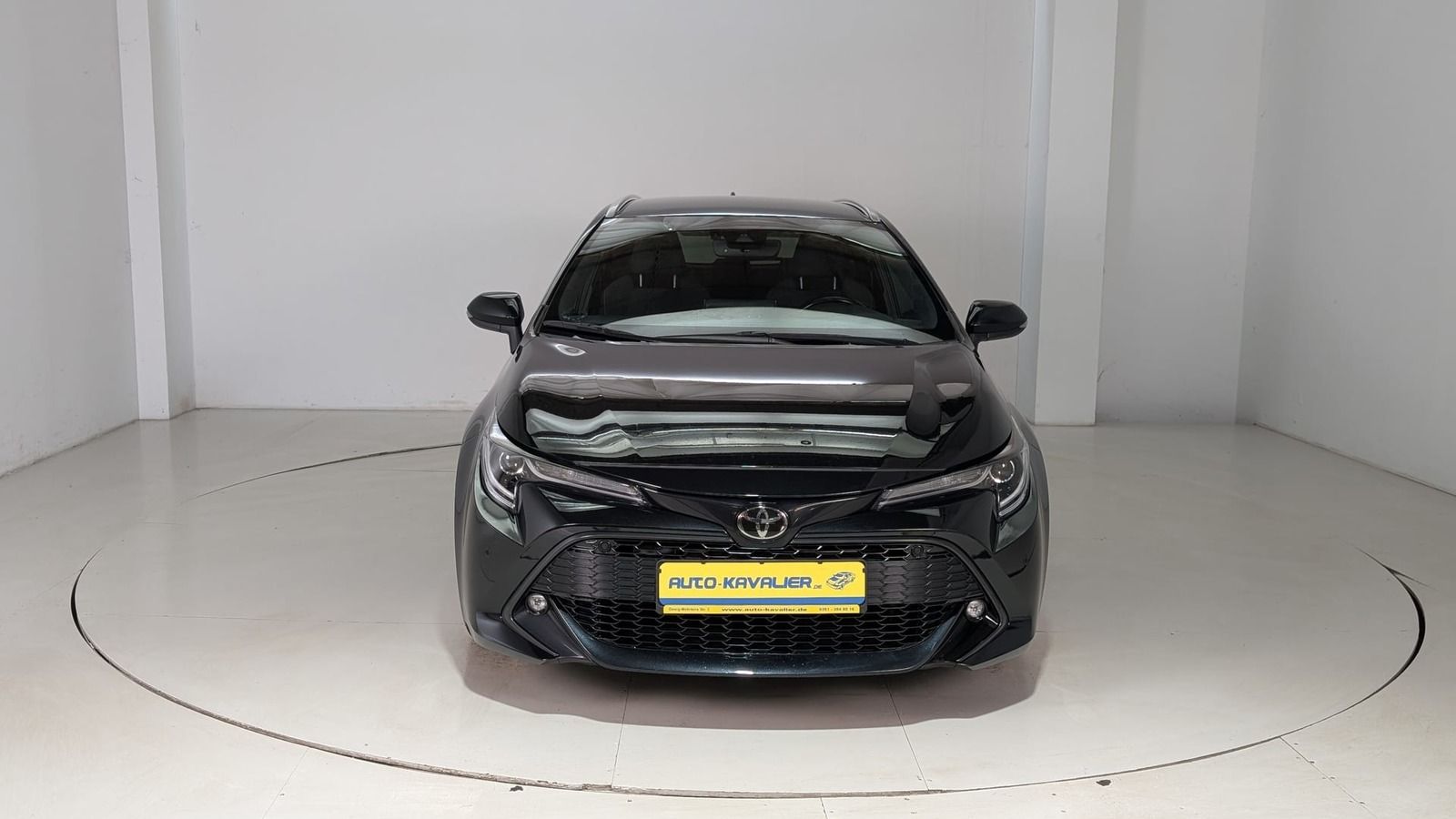 Fahrzeugabbildung Toyota Corolla Touring Sports 1.2 Team D * LED *