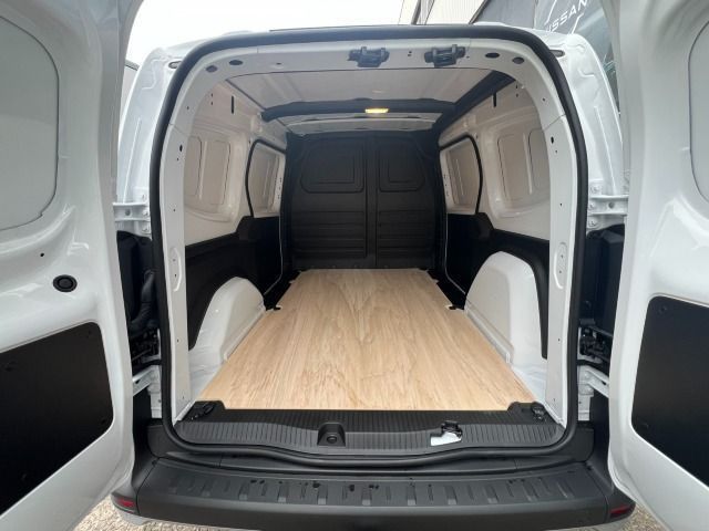 Fahrzeugabbildung Nissan Townstar Kasten L2 2,3t 6MT Acenta AHK*LRB*2ST