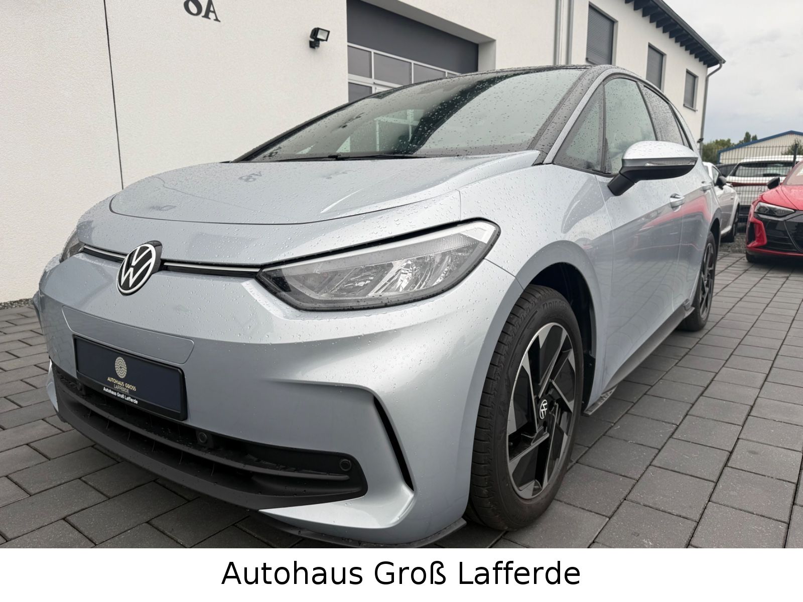 Volkswagen ID.3 Pure 125 kW SHZ WärmeP AHK Navi ACC