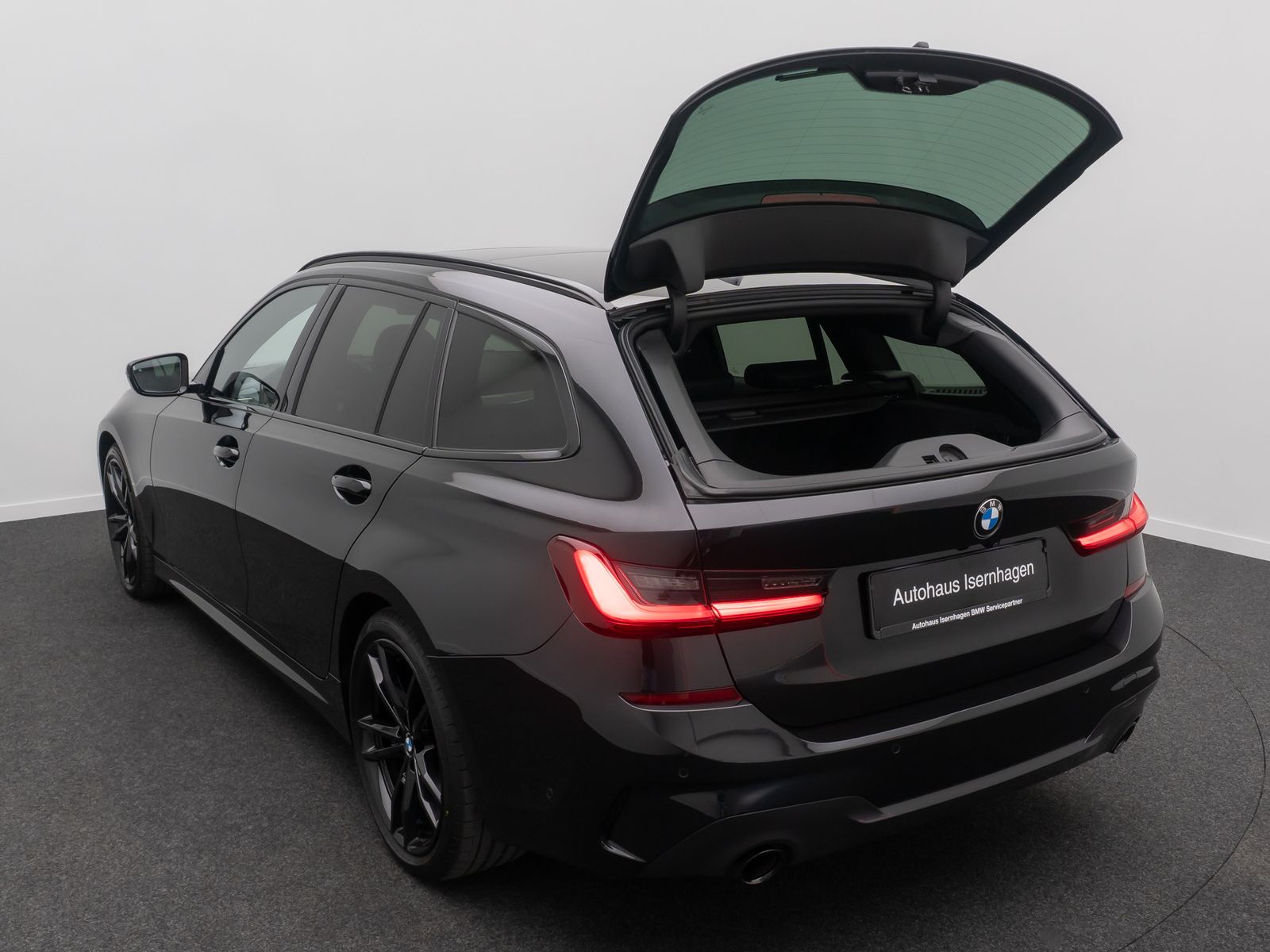 Fahrzeugabbildung BMW 320d xD M Sport Panorama Laser DAB AHK Alarm 19"