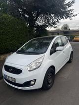 Kia Venga 1.6 CVVT FIFA WORLD CUP EDITION FIFA W... - Kia Venga mit Benzin-Antrieb: Kleinbus