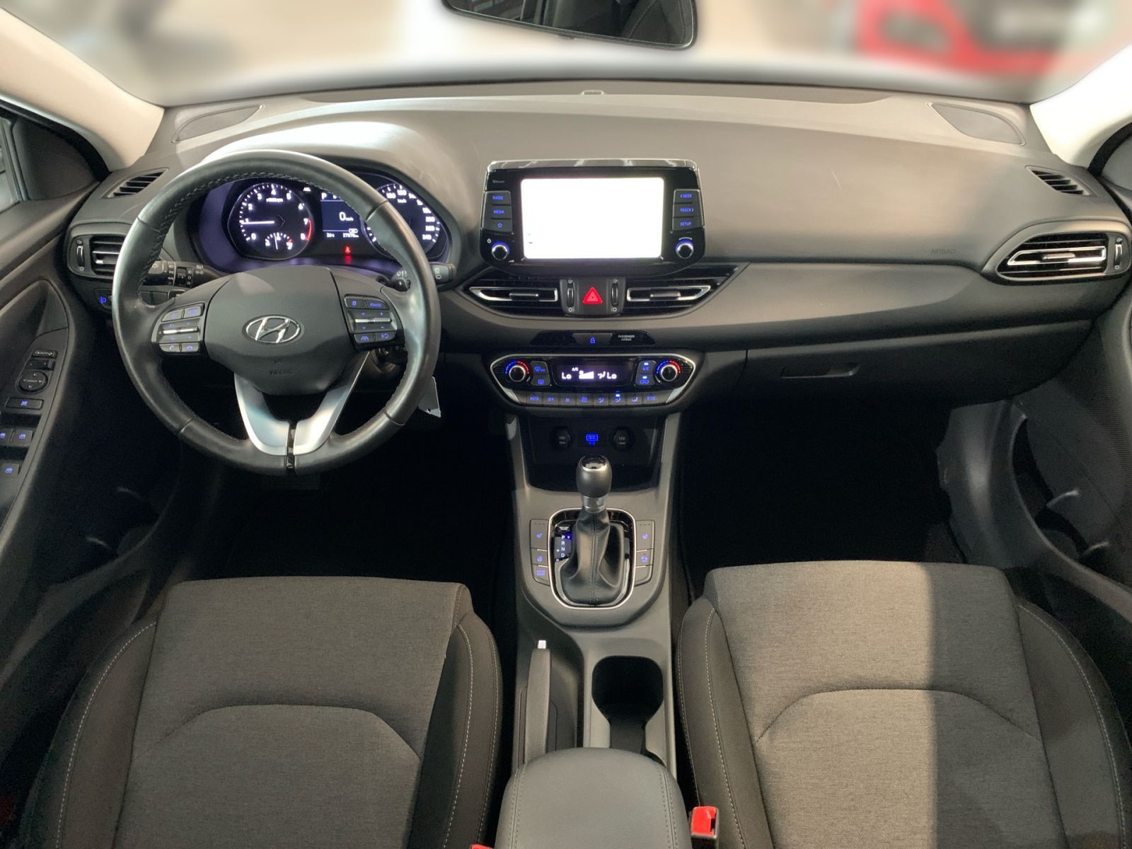 Fahrzeugabbildung Hyundai i30 Kombi 1.0 T-GDI 7-DCT Edition 30