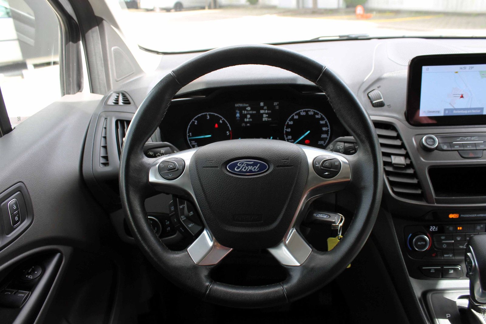 Fahrzeugabbildung Ford Transit Con. 220 L1 Kasten Trend ACC PDC KAM AHK