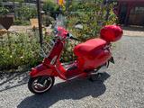 Piaggio Vespa 125 PRIMAVERA PRODUCT RED - PIAGGIO ROLLER 125