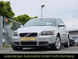 Volvo S40 Lim. 2.4 Momentum*KLIMA*LEDER*SHZ*8-FACH ALU - gebrauchte Volvo S40 aus dem Jahr 2006