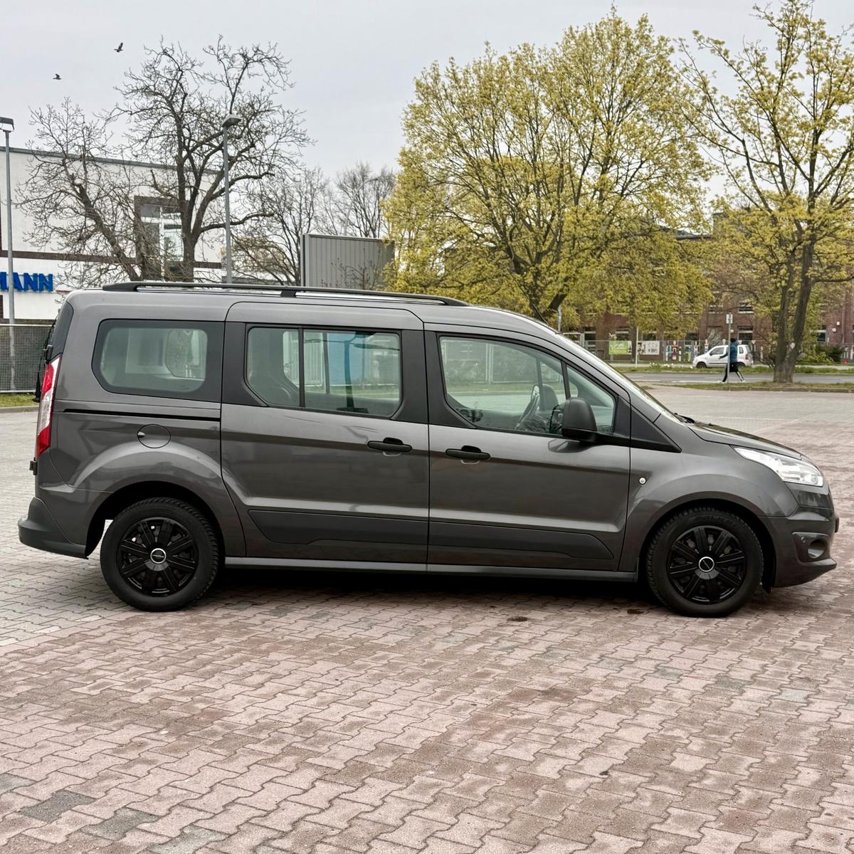 Ford Transit Connect L2 | Micro-Camper + Familie