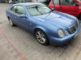 Mercedes-Benz CLK 230 KOMPRESSOR ELEGANCE Elegance - Mercedes CLK 230 mit Schiebedach
